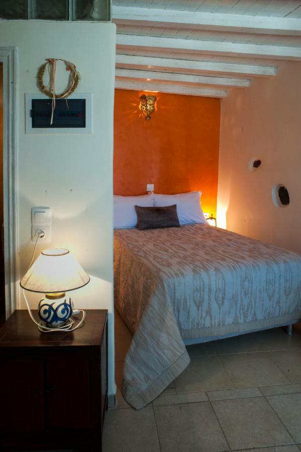 Heliophos Boutique Caves Aparthotel Oía