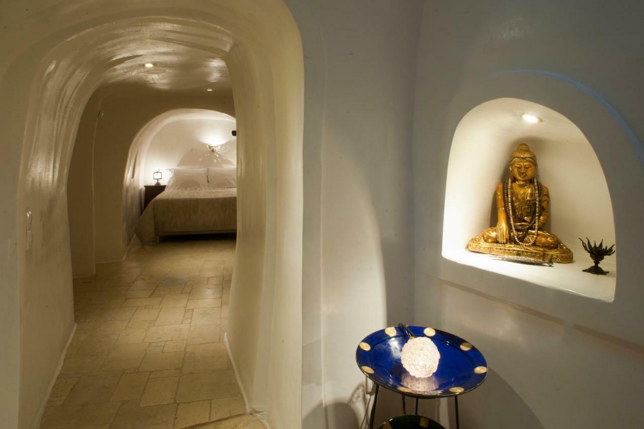 Heliophos Boutique Caves Aparthotel Oía